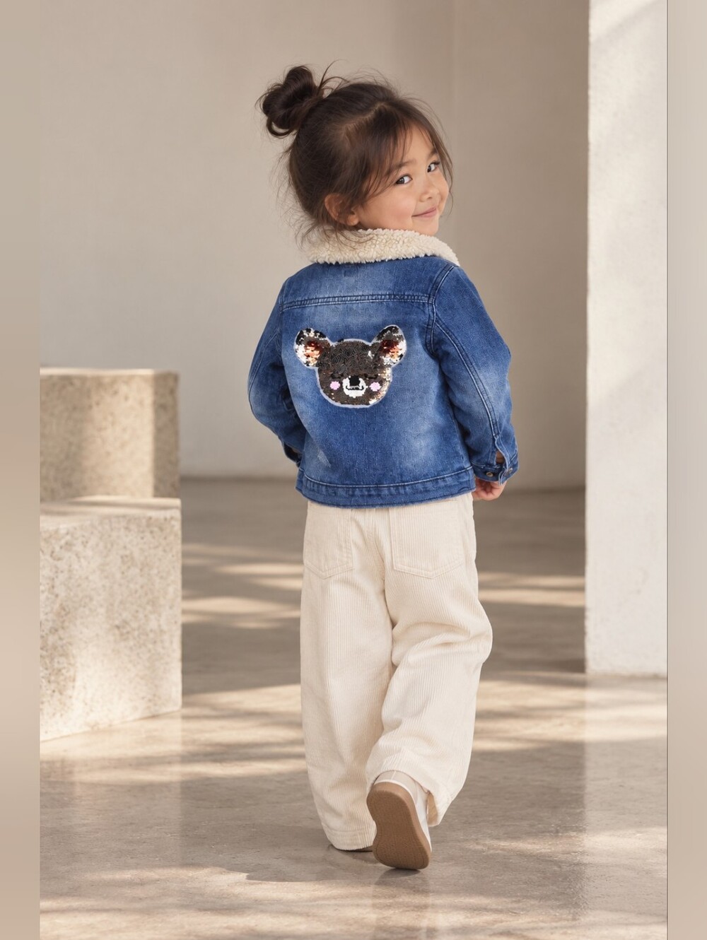 Deux Par Deux Girls Denim Jacket Size 3 Koala Flip Sequin Sherpa Collar